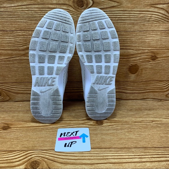 *SOLD* Nike Triple White Tanjun Casual Athletic - Picture 6 of 8